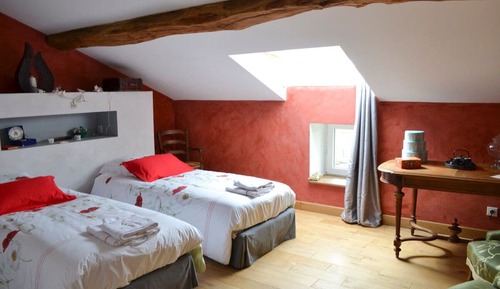 Twin Room (La Louvière)
