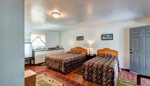 Deluxe Triple Room 9