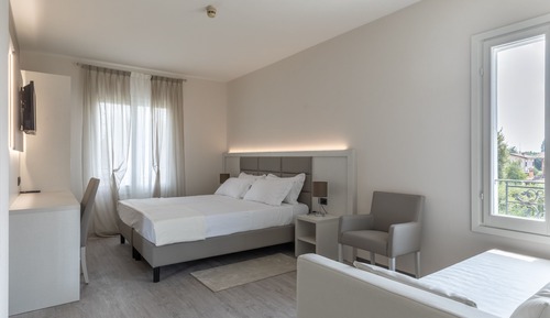 Superior Double or Twin Room, Garden View