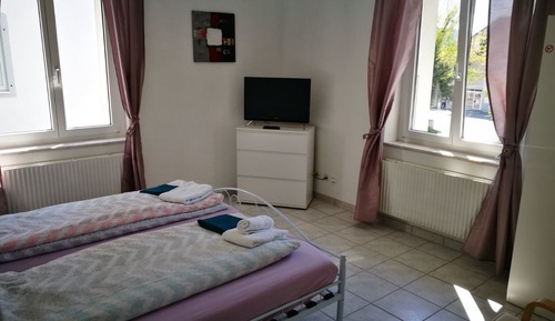 Economy Room, Shared Bathroom