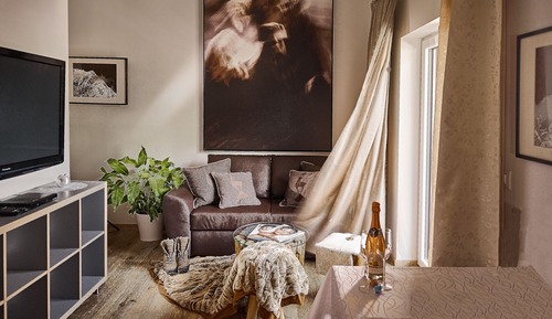 Apartment (Top 13)