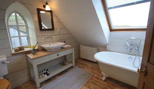 Double Room (Jura)