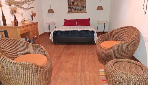 Family Room, Multiple Beds, Garden View