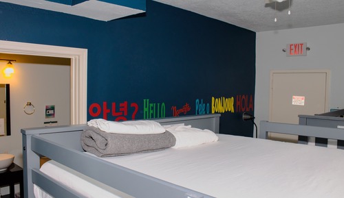 1 Bed in Diverse City Room (4-Person Shared Dorm)