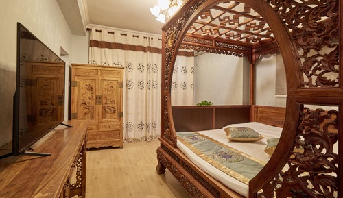 Signature Suite