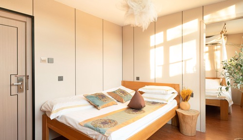 Elite Suite