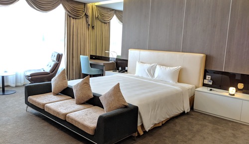 Deluxe King Room