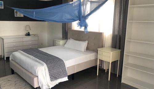 Junior Room, Pool View