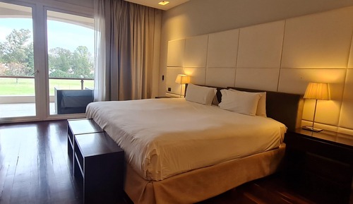 Superior Room, 1 King Bed