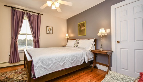 Standard Double Room, Ensuite (Victorian Room)
