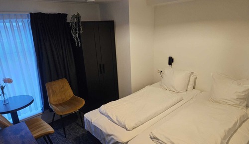 Comfort Double Room, Bathtub