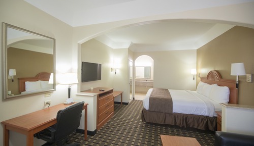 Deluxe Room, 1 King Bed, Accessible, Non Smoking