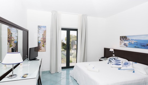 Deluxe Double Room, 1 Queen Bed, Balcony