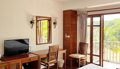Standard Twin Room, River View