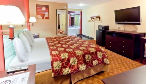 Room, 1 King Bed, Non Smoking, Jetted Tub