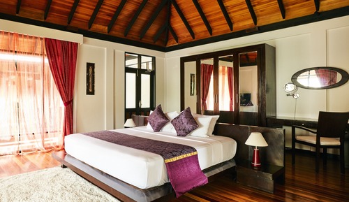 Hidden Retreat Free seaplane transfer for 2 guests (7+Nights, Stays til 26th Dec'25)