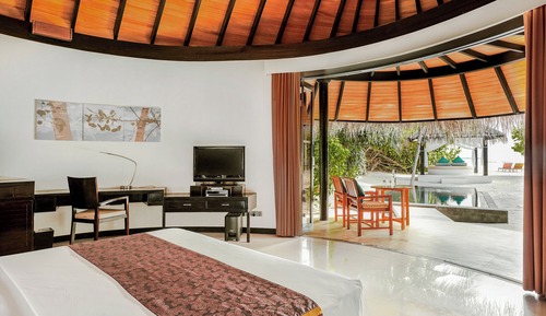 Deluxe Beach Villa Pool Free Seaplane transfer for 2 guests (7+Nights, Stays til 26 Dec'25)