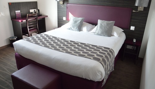 Privilege Adjoining Rooms