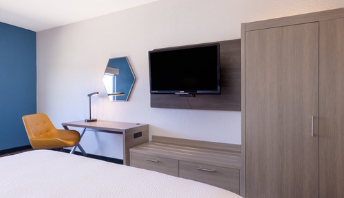 Standard Room, 1 King Bed