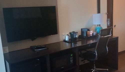 Suite, 1 King Bed, Accessible, Non Smoking