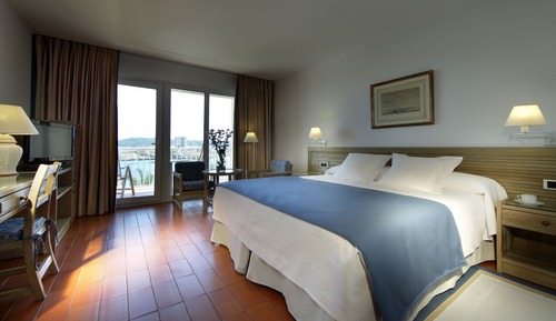 Standard Double Room (2 Adults and 1 child)