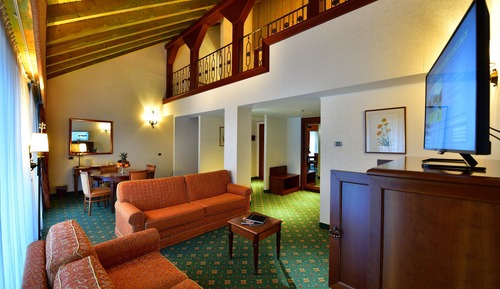 Suite, Mountain View