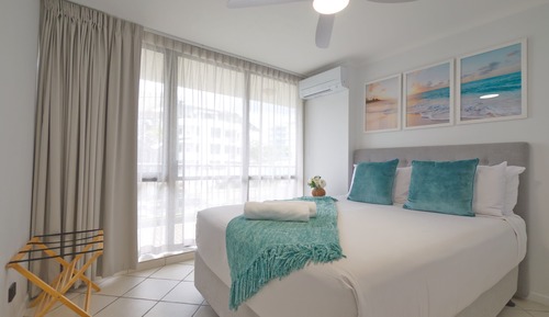 Three-Bedroom Apartment - Pool View