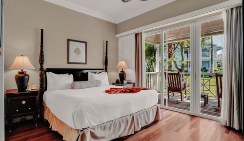 Luxury Two Bedroom Villa with King / 1 Double