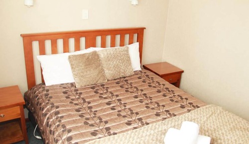 Holiday House - Lakeview