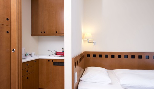 Standard Studio, 1 Large Twin Bed