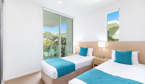 Standard Room, 3 Bedrooms, Partial Ocean View