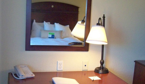 Two queen beds non smoking