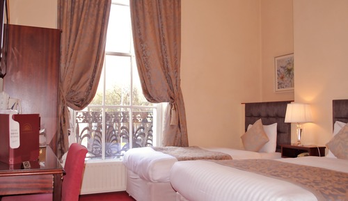 Standard Triple Room, Ensuite