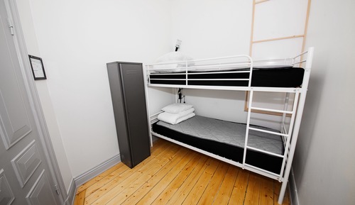 Twin Room, No Windows (Budget)