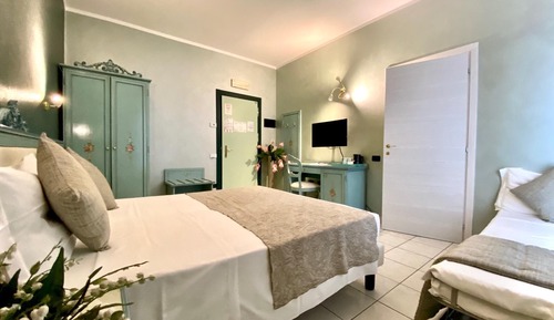 Classic Triple Room