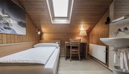 Basic Single Room, Shared Bathroom