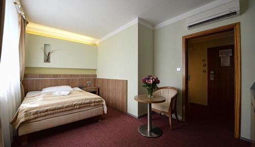 Single Room (barrier-free)