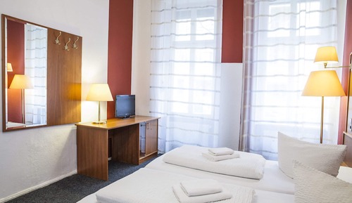 Double or Twin Room, Shared Bathroom
