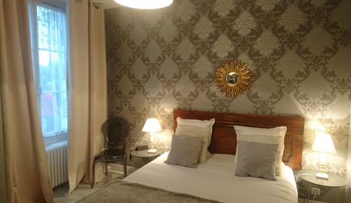 Double Room (Large)
