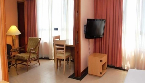 Signature Suite, 1 King Bed, Non Smoking, Sea View