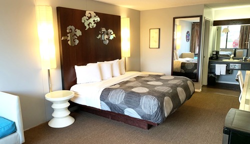 Deluxe Room, 1 King Bed, Non Smoking
