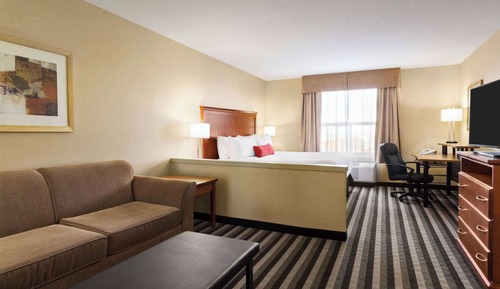 Suite, 1 King Bed with Sofa bed, Non Smoking