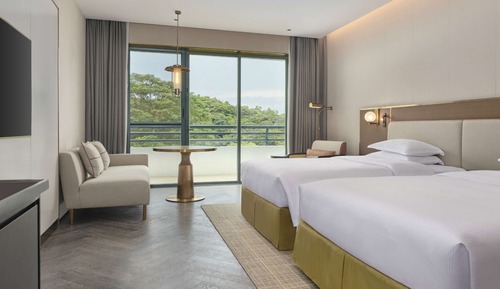 Premium Twin Room with Balcony