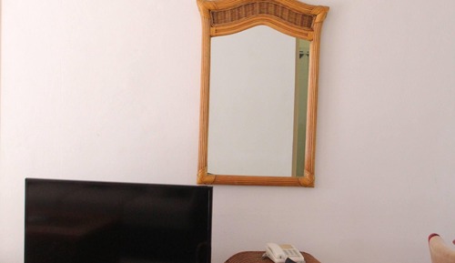 One Bedroom Apartment