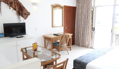 Hibiscus Studio Room