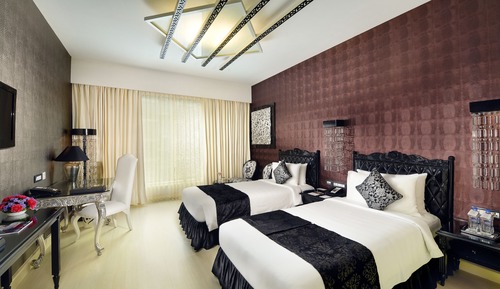 Zuri Club Room with Twin Beds (02 single beds)