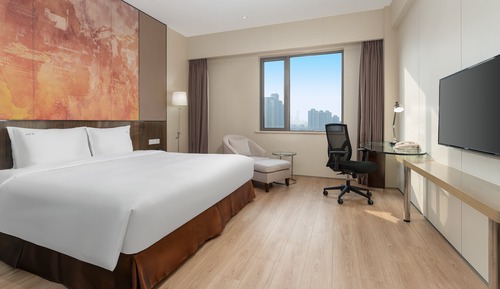 Standard Room, 1 King Bed
