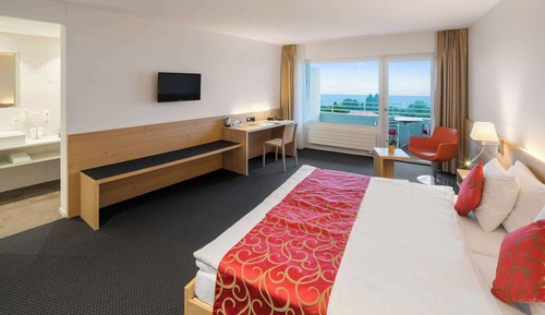 Deluxe Room, 1 Double Bed, Balcony, Lake View