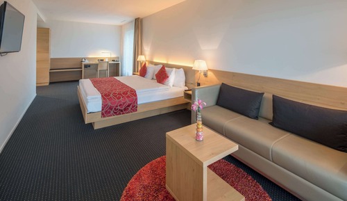 Junior Suite, 1 Double Bed, Balcony, Lake View