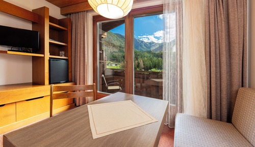 Double Room with Balcony or access to the garden